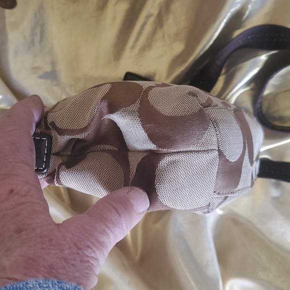 COACH LADIES HANDBAG OR SHOULDER BAG - Picture 9 of 10